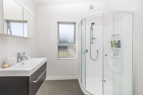 Photo of property in 19 Rarangi Way, Owhiro Bay, Wellington, 6023