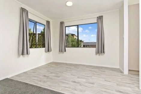 Photo of property in 2/2 Woodall Place, Totara Vale, Auckland, 0627