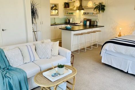 Photo of property in 4a Whitianga View, Paremata, Porirua, 5024