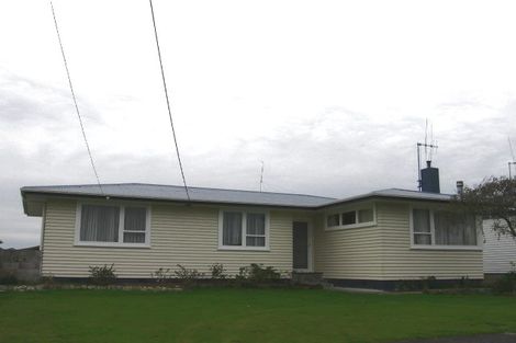 Photo of property in 30 Peters Avenue, Cloverlea, Palmerston North, 4412