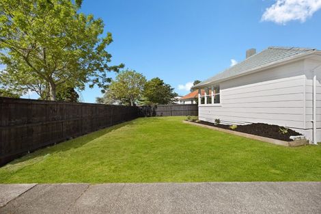 Photo of property in 10 Holland Road, Fairfield, Hamilton, 3214