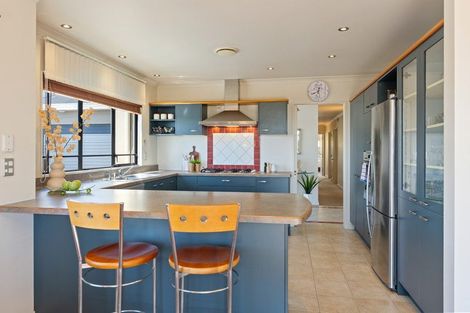 Photo of property in 101 Realm Drive, Paraparaumu, 5032