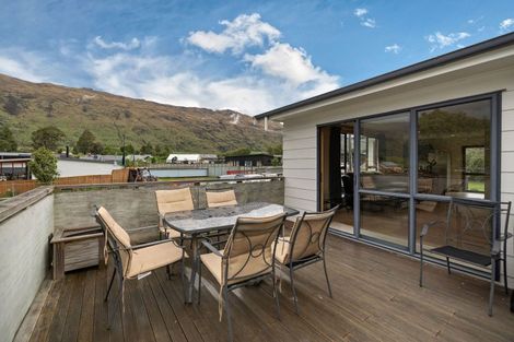 Photo of property in 27 Oxford Street, Kingston, Athol, 9793