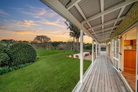 Photo of property in 154 Awa Road, Kumeu, 0891