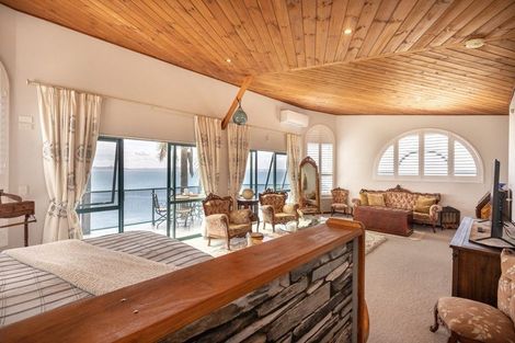 Photo of property in Signal Stn Road, Pouto, Te Kopuru, 0391