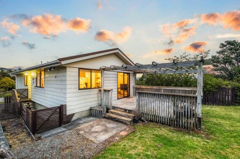 Photo of property in 4 Gaff Place, Whitby, Porirua, 5024
