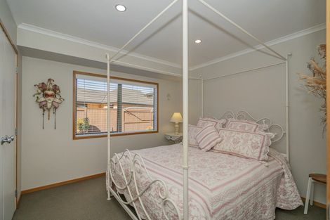 Photo of property in 73 Cholmondeley Crescent, Whitianga, 3510