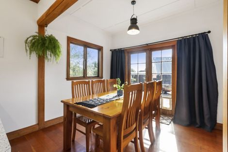 Photo of property in 20 Perrin Place, Kelvin Grove, Palmerston North, 4414