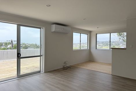 Photo of property in 5 Red Beach Road, Red Beach, 0932