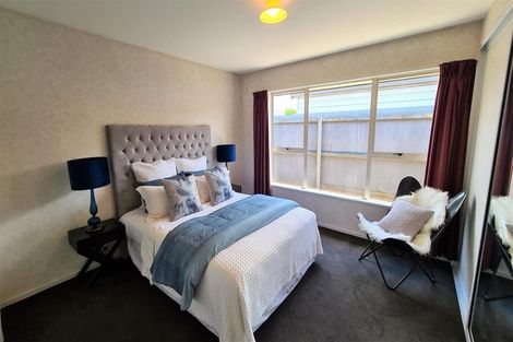 Photo of property in 3/52 Middlepark Road, Sockburn, Christchurch, 8042