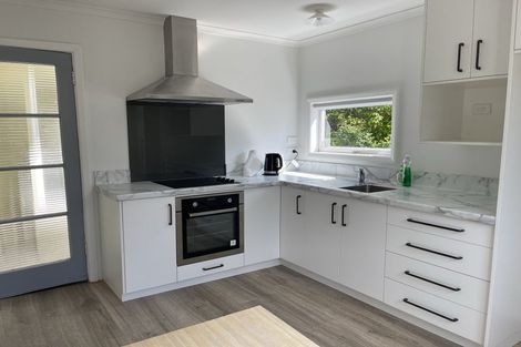 Photo of property in 1/72 Derwent Street, Island Bay, Wellington, 6023