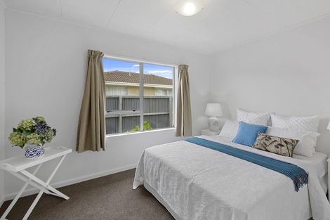 Photo of property in 2/10 Lane Street, Woolston, Christchurch, 8023