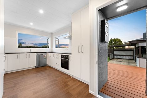 Photo of property in 188 Waimumu Road, Massey, Auckland, 0614