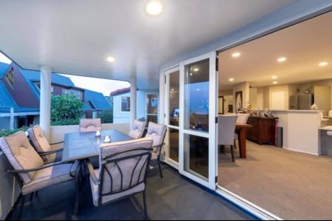 Photo of property in 4 Ellangowan Road, Waiake, Auckland, 0630