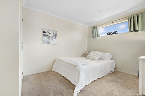 Photo of property in 41 Namsan Close, Fairview Heights, Auckland, 0632