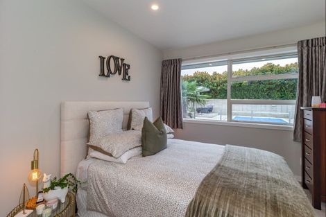 Photo of property in 20 Tunbridge Wells, Ohau, Levin, 5570