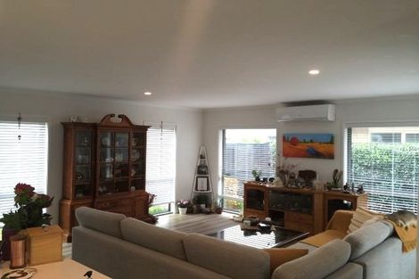 Photo of property in 30 Harding Drive, Papamoa Beach, Papamoa, 3118