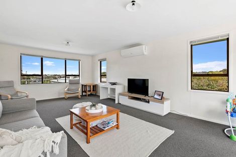 Photo of property in 48a Woodlands Crescent, Browns Bay, Auckland, 0630