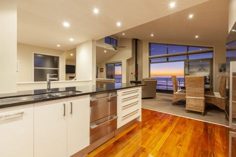 Photo of property in 52 The Parade, Paekakariki, 5034