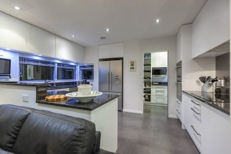 Photo of property in 5 Hana Udy Place, Paraparaumu Beach, Paraparaumu, 5032