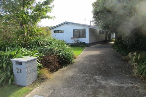 Photo of property in 21 Oriwa Street, Waikanae, 5036