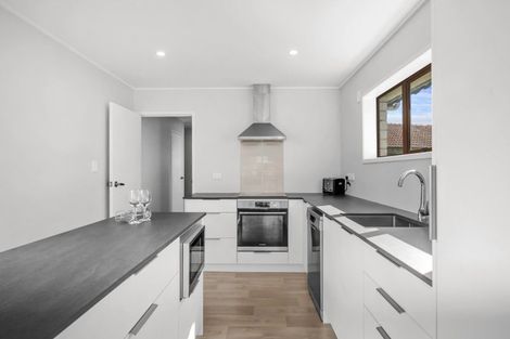 Photo of property in 36b Grand Vue Road, Kawaha Point, Rotorua, 3010