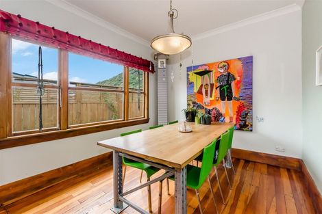 Photo of property in 72 Tilley Road, Paekakariki, 5034