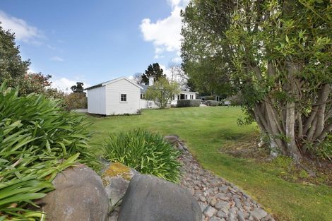 Photo of property in 12 Wanganui Road, Marton, 4710