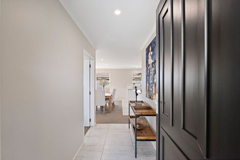 Photo of property in 1 Reremoana Close, Hawera, 4610