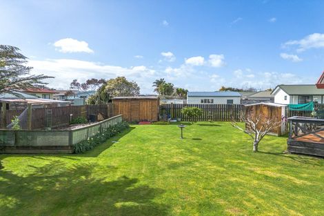 Photo of property in 5 Parfitt Place, Ngatea, 3503
