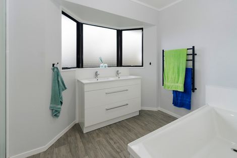 Photo of property in 74 Harrisville Road, Tuakau, 2121