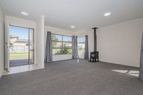 Photo of property in 48 Carina Way, Whitianga, 3510