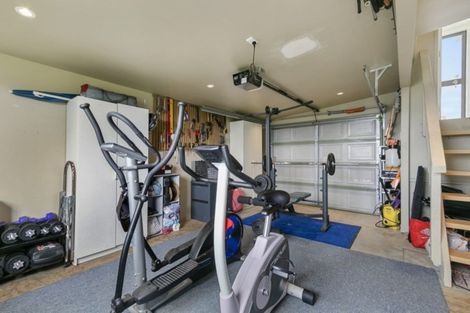 Photo of property in 31 Wisteria Grove, Maungaraki, Lower Hutt, 5010