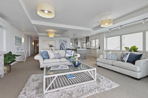 Photo of property in 1/154 Marine Parade, Mount Maunganui, 3116