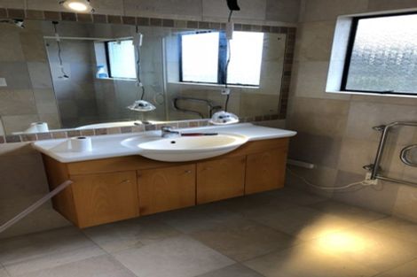 Photo of property in 9 Inchinnam Road, Flat Bush, Auckland, 2016