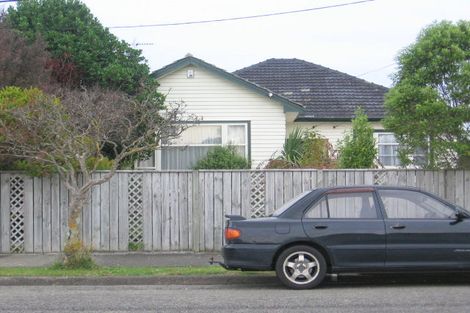 Photo of property in 16 Porutu Street, Fairfield, Lower Hutt, 5011