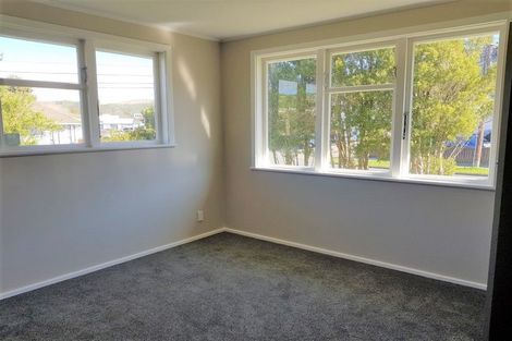 Photo of property in 54 Davidson Crescent, Tawa, Wellington, 5028