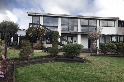 Photo of property in 2/2 Monde Place, Clover Park, Auckland, 2019