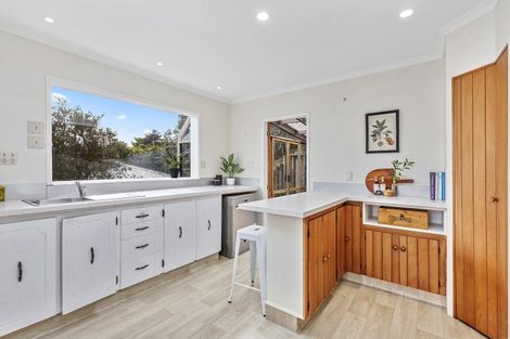 Photo of property in 91 Black Rock Road, Newlands, Wellington, 6037