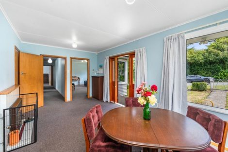Photo of property in 6 Waugh Street, Kimbolton, 4777