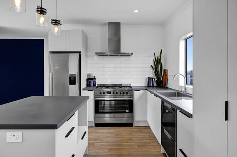 Photo of property in 5a Hinz Lane, Bell Block, New Plymouth, 4312