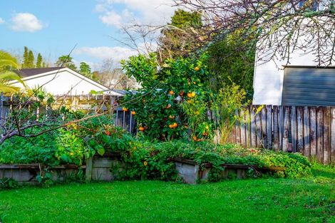 Photo of property in 16 Roick Parade, Glen Eden, Auckland, 0602