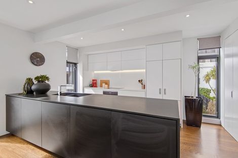 Photo of property in 26b Peterborough Street, Christchurch Central, Christchurch, 8013