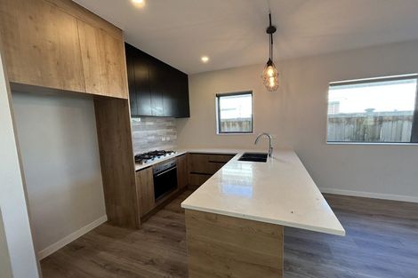 Photo of property in 18 Opoka Street, Takanini, 2110