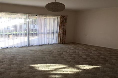 Photo of property in 14 Laurie Street, Red Beach, 0932