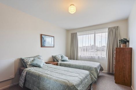 Photo of property in 2/32 Lake Terrace Road, Burwood, Christchurch, 8083