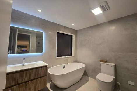 Photo of property in 14b Isobel Road, Greenhithe, Auckland, 0632