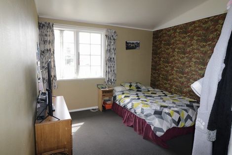 Photo of property in 12 Matipo Street, Castlecliff, Whanganui, 4501