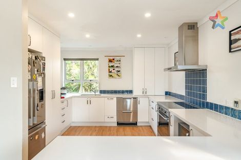 Photo of property in 94 Normandale Road, Normandale, Lower Hutt, 5010