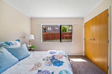 Photo of property in 13 Kinnel Grove, Papakowhai, Porirua, 5024